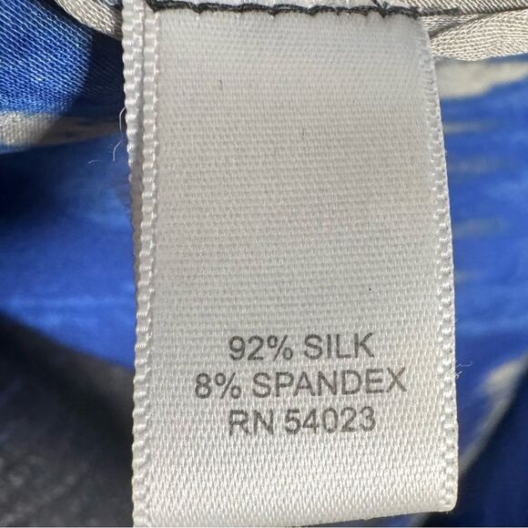 Banana Republic beautiful blue abstract print Silk top size XS - Picture 5 of 6